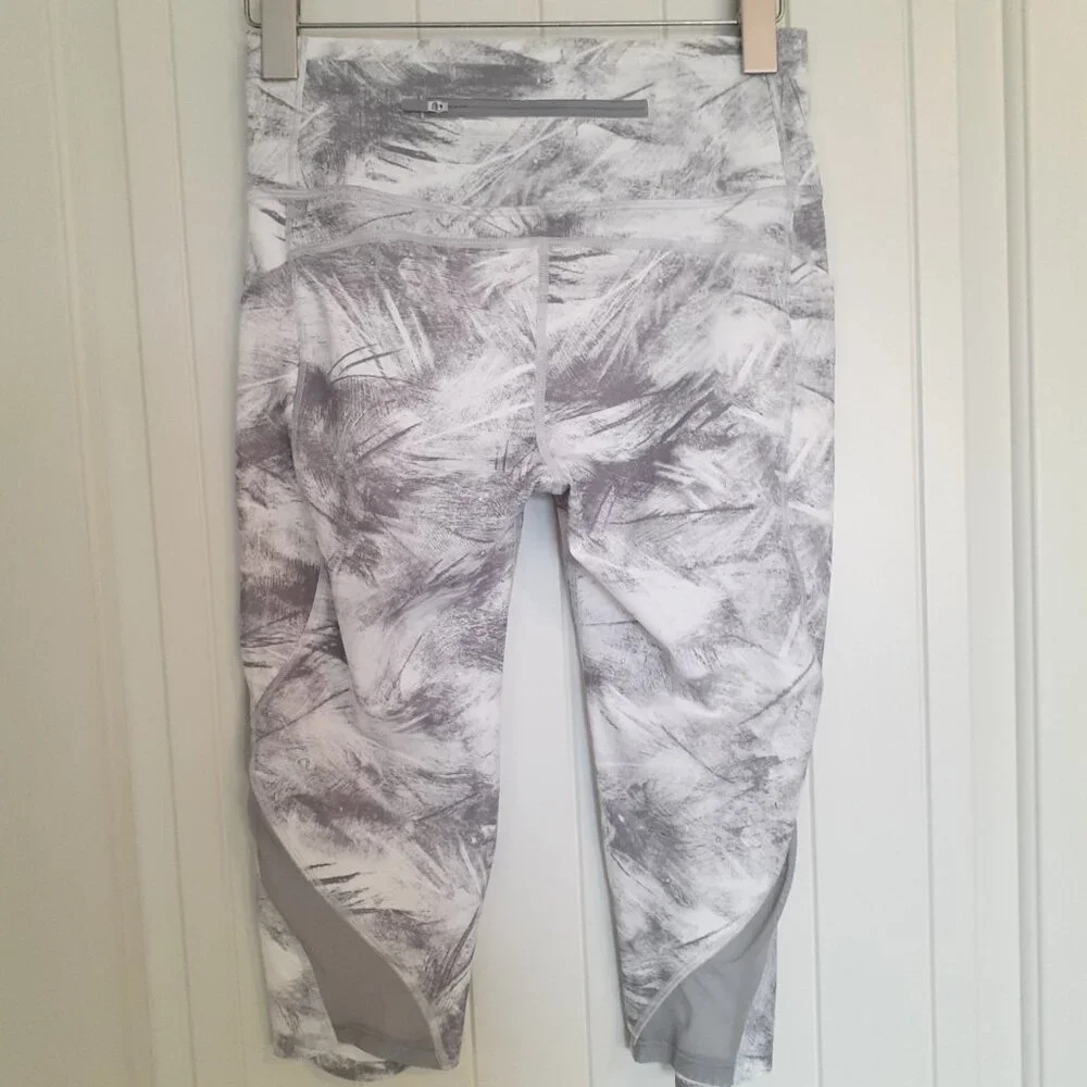 Lululemon Pace Perfect Crop (17